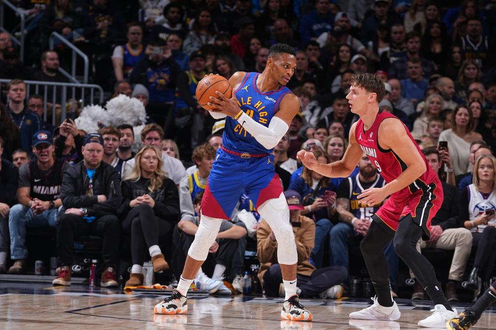 足球重振雄 足球重振雄