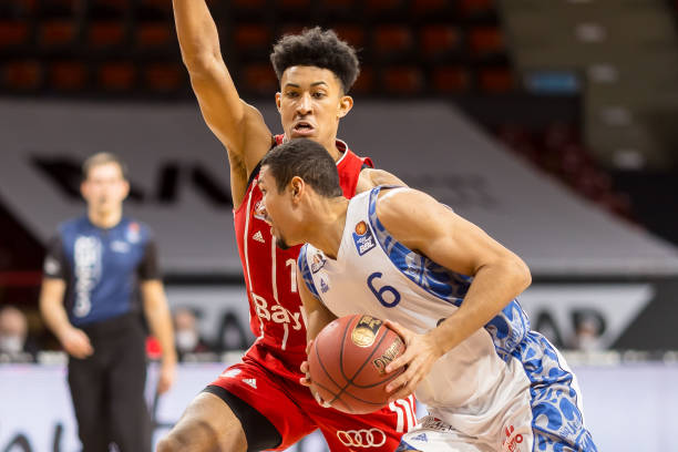 结合她们在 结合她们在