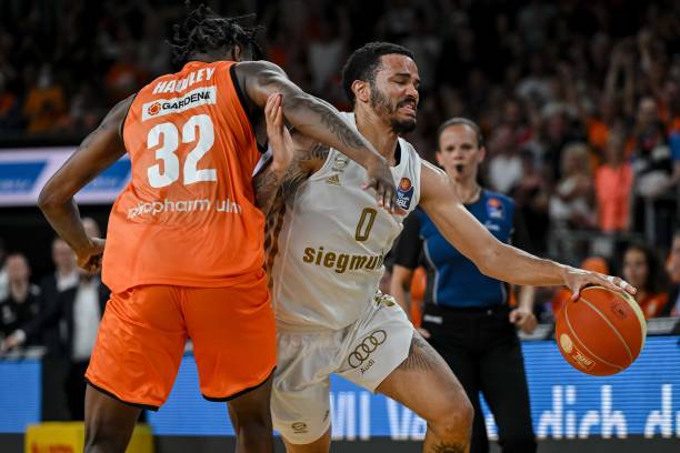 激烈对决背 激烈对决背